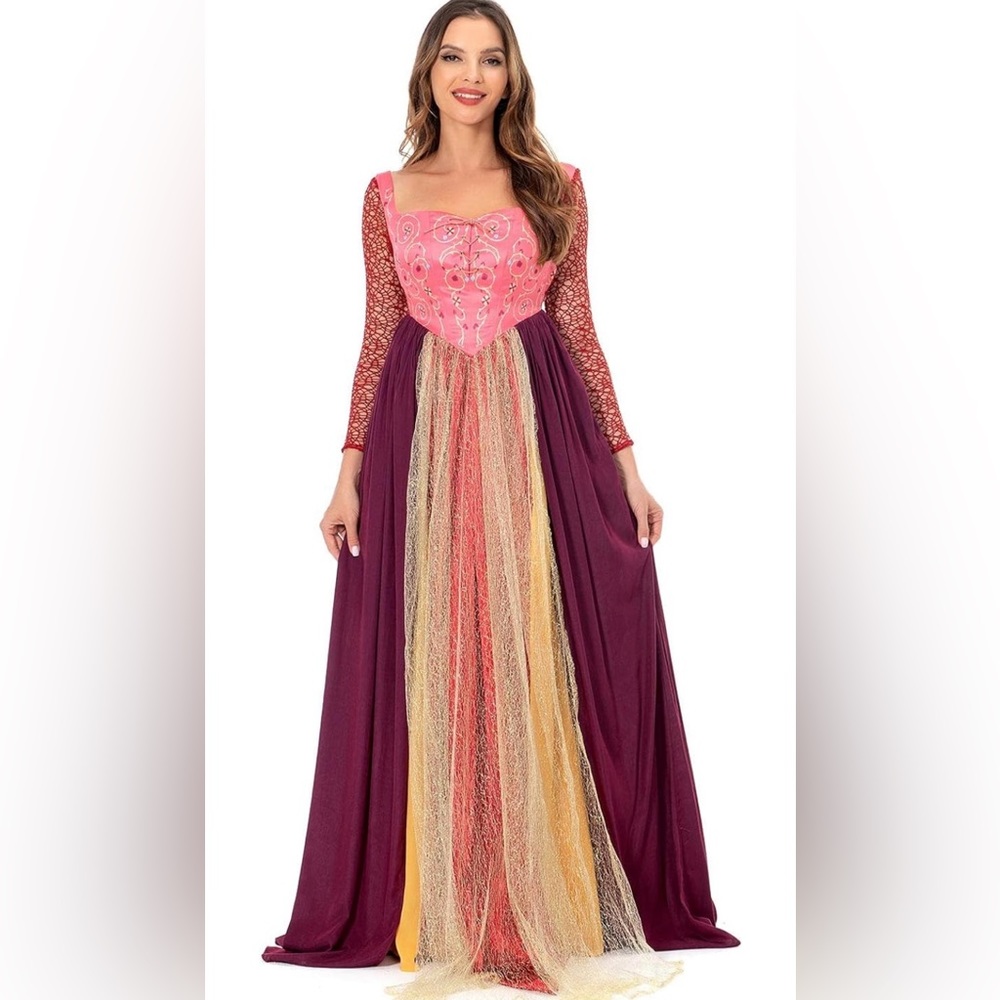 Sarah Sanderson costume